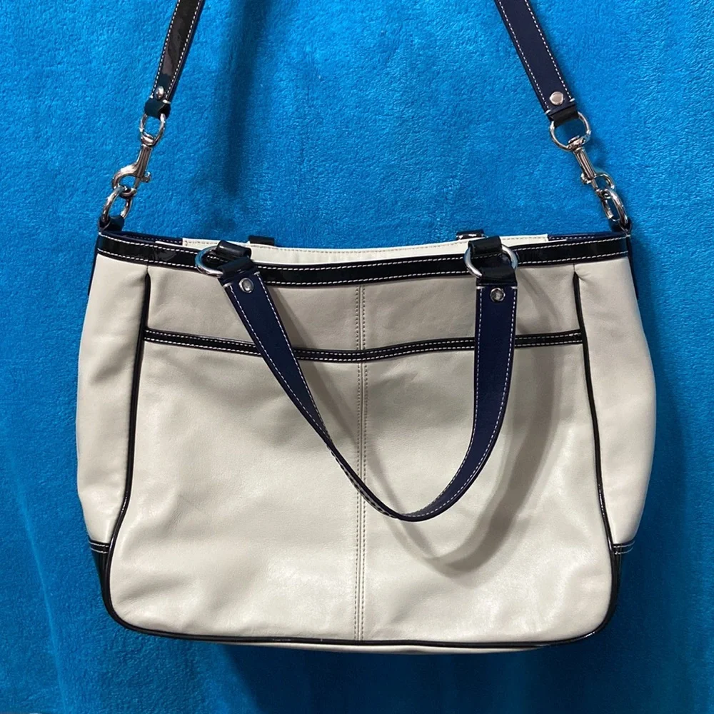 Pre-loved Coach Laura Tote